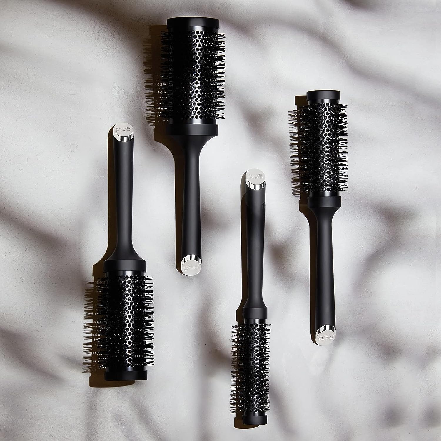 ghd Ceramic Vented Round Brush - 1.7 inch Barrel, 45mm Barrel, Size 3